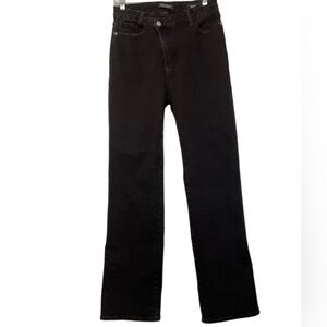 Plus size women’s Judy Blue dad jeans with crossover